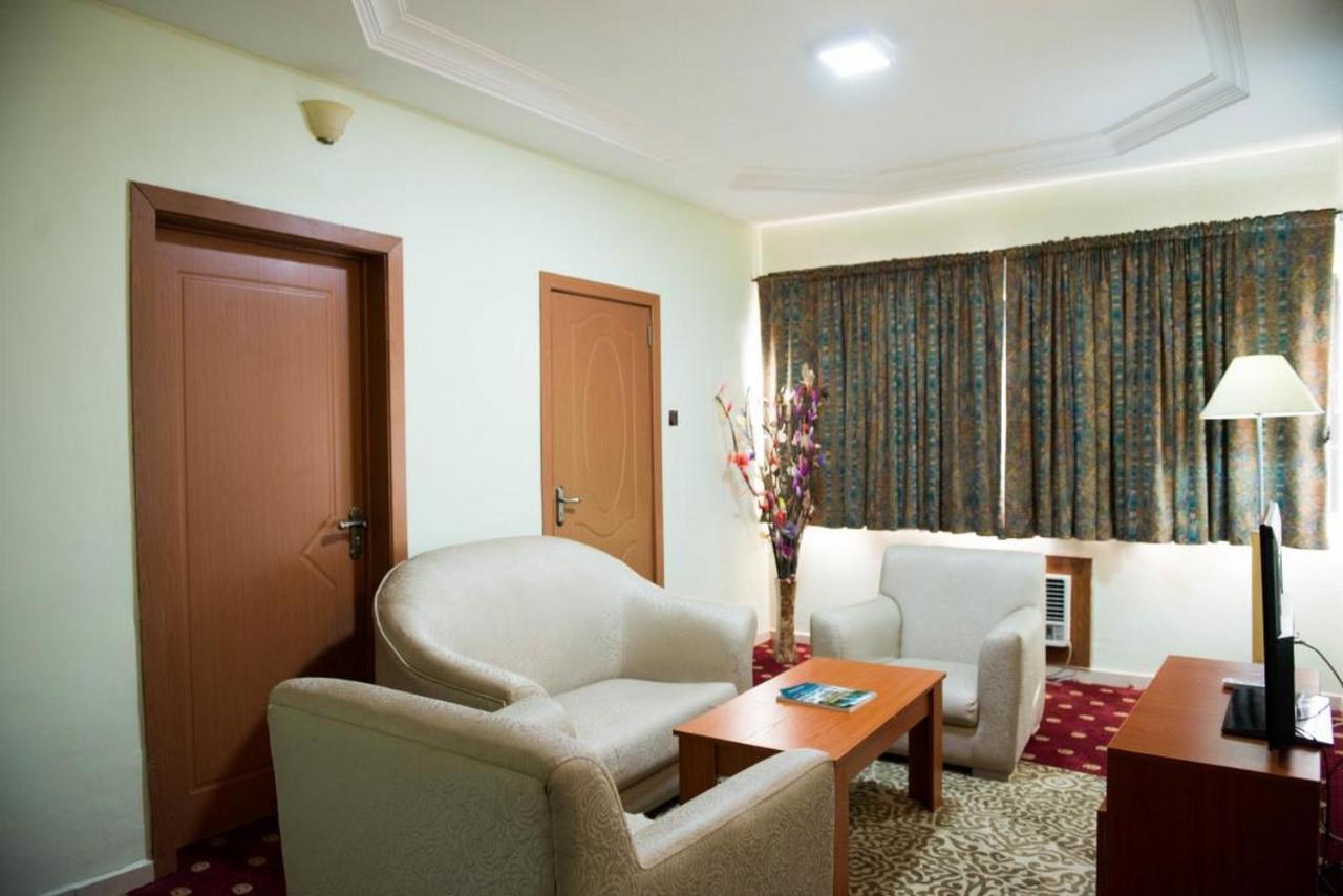 Room In Lodge - Grand Ibro Hotel Abuja Jabi Exterior photo